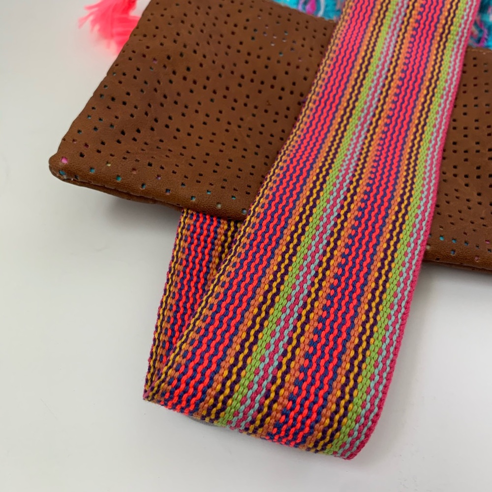 Leonisa | Tassel Drawstring Backpack - Picture 9 of 11
